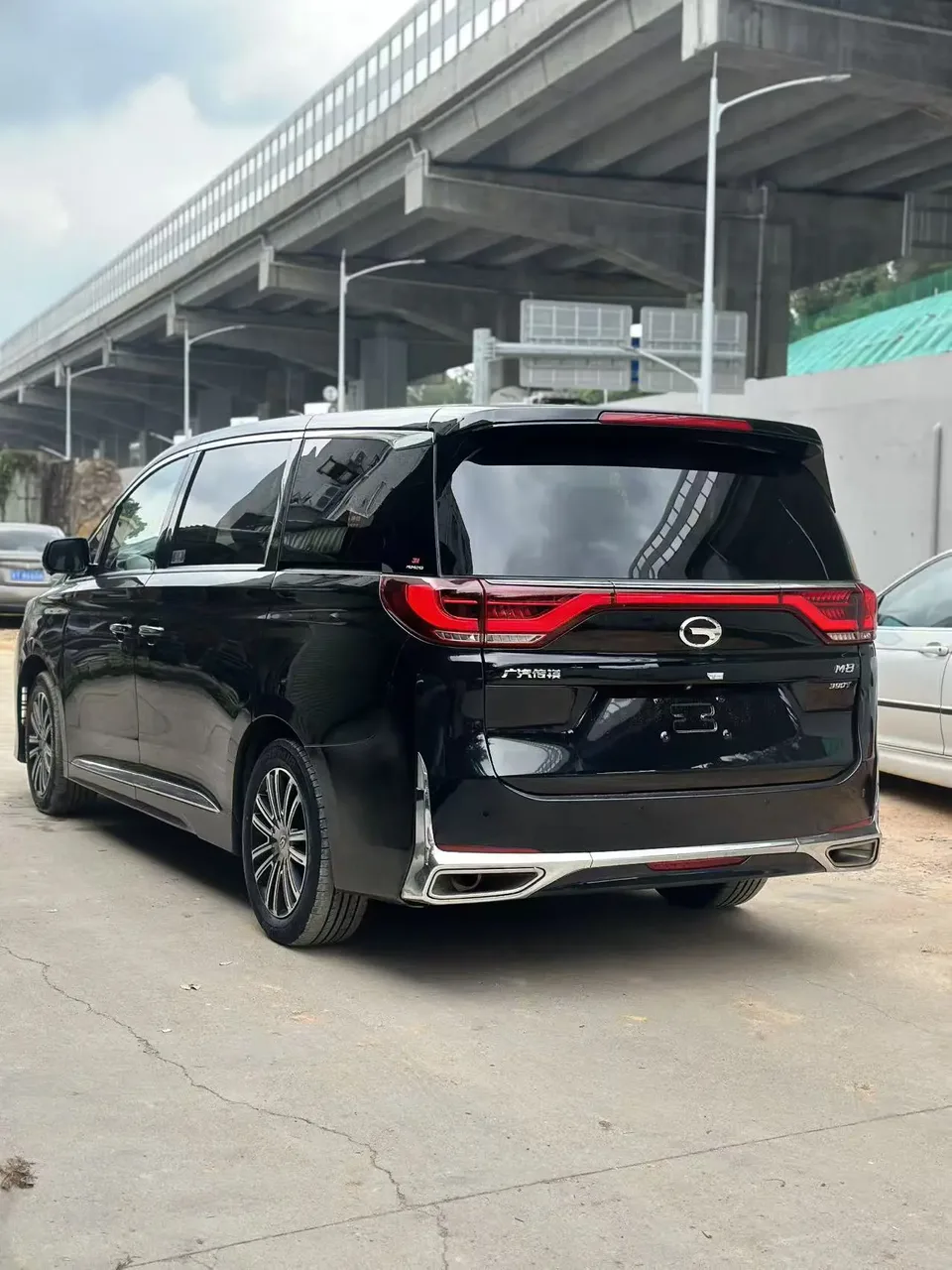 GAC Trumpchi M8 Trumpchi M8 2021 Lingxiu Series 390T Flagship Edition 2022 — миниатюра 4