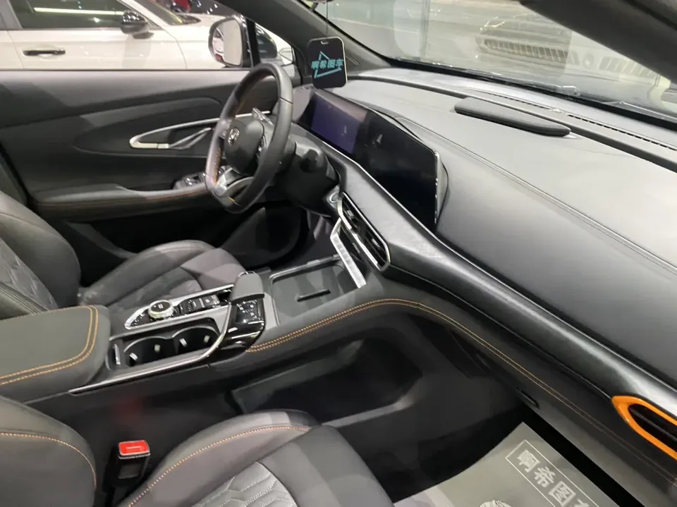 Changan UNI-T Changan UNI-T 2022 1.5T Premium Edition 2022 — миниатюра 5