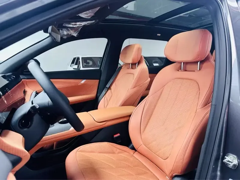 Changan CS75PLUS Changan CS75 PLUS 2025 fourth generation 1.5T New Blue Whale Smart Premium Edition 2024 — миниатюра 4