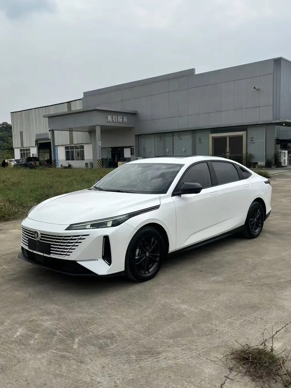 Changan Eado Yida 2023 ETA 1.5T GDI Automatic Premium 2024 — photo 1, buy with delivery to Moscow
