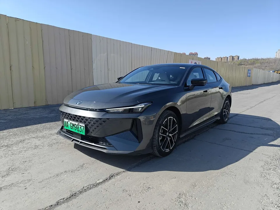 Changan UNI-V 2024