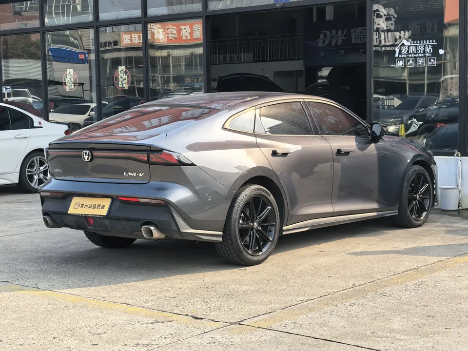 Changan UNI-V UNI-V 2023 1.5T Smart Pilot Edition 2024 — миниатюра 5