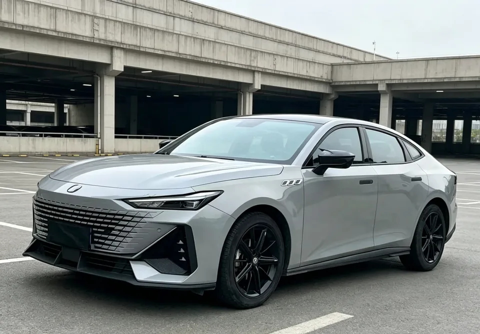 Changan UNI-V 2022
