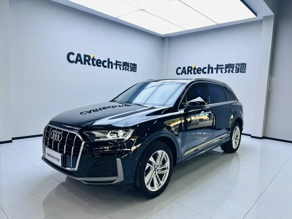 Audi Q7 Audi Q7 2022 45 TFSI quattro S line sports 2023 — photo 1, buy with delivery to Moscow