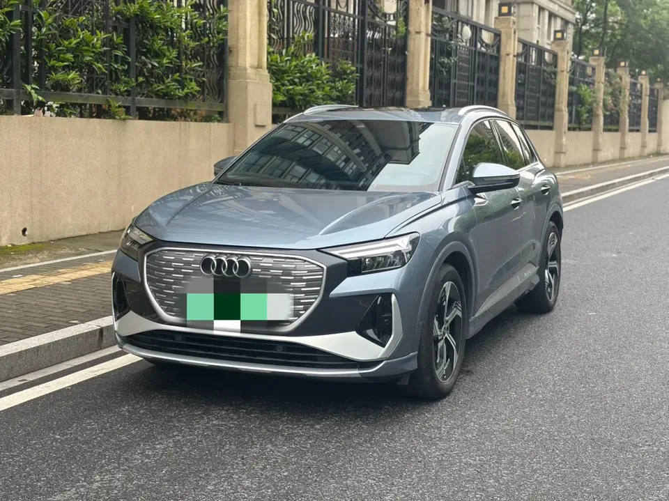 Audi Q4 e-tron 2023