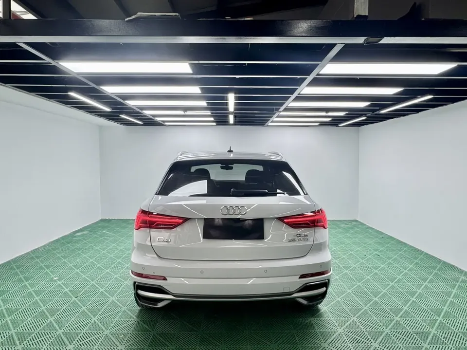 Audi Q3 Audi Q3 2022 35 TFSI Fashionable and Dynamic 2022 — миниатюра 2