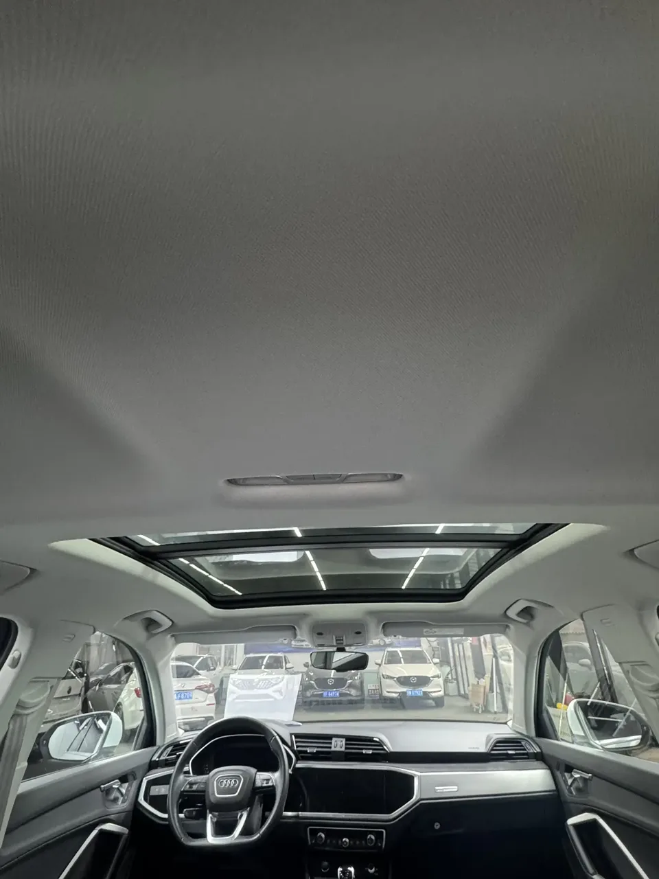 Audi Q3 Audi Q3 2022 35 TFSI Fashionable and Dynamic 2022 — миниатюра 3