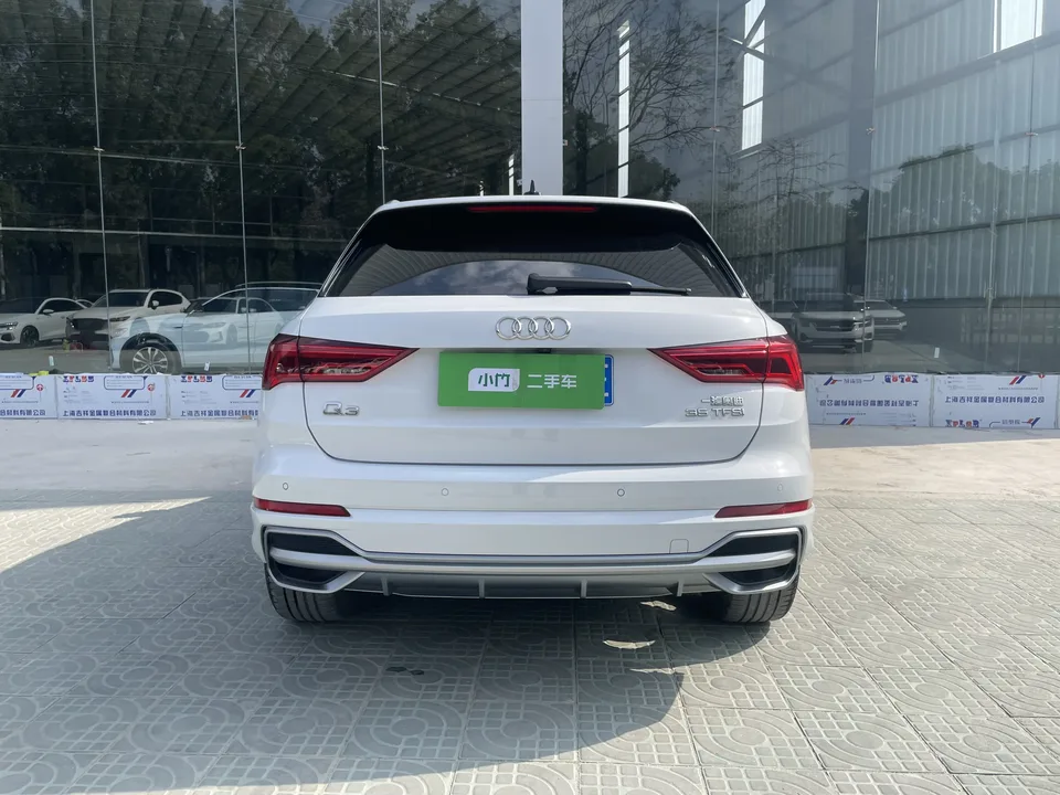 Audi Q3 Audi Q3 2022 35 TFSI Fashionable and Dynamic 2022 — миниатюра 2