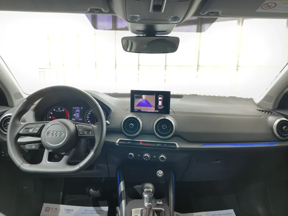 Audi Q2L Audi Q2L 2022 35 TFSI Enterprising and Elegant Model 2023 — миниатюра 3