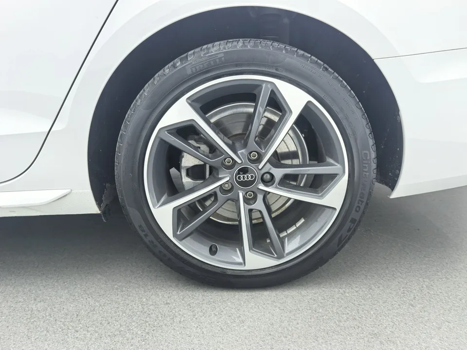 Audi a4 l 2023
