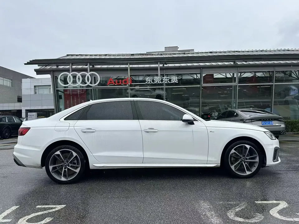 Audi a4 l 40 TFSI Fashion Dynamic Edition 2023 — миниатюра 2