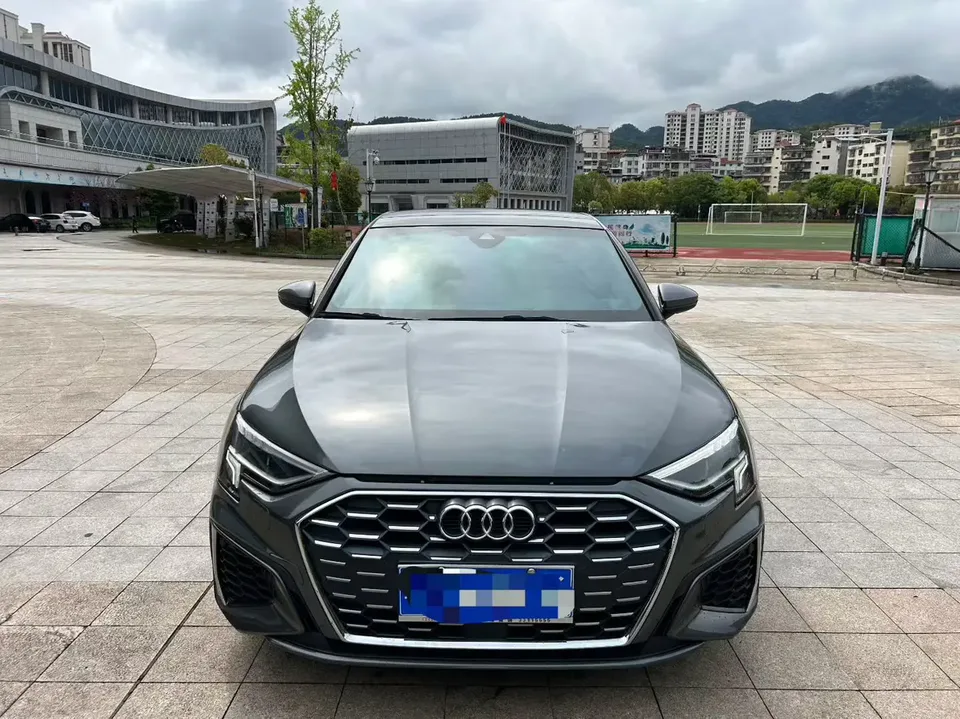 Audi A3 A3L Limousine 35 TFSI Fashion Sports 2022 — фото 1, купить с доставкой в Москву