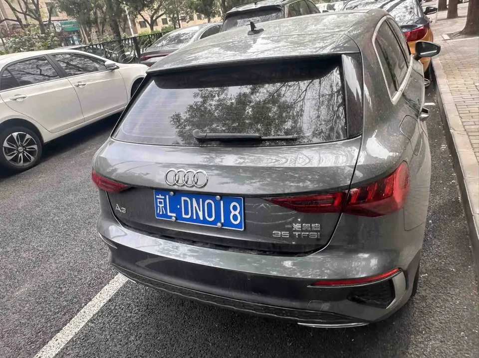 Audi A3 Sportback 35 TFSI Luxury Sports Edition 2022 — миниатюра 2