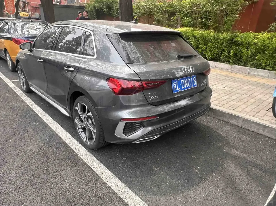 Audi A3 Sportback 35 TFSI Luxury Sports Edition 2022 — миниатюра 4