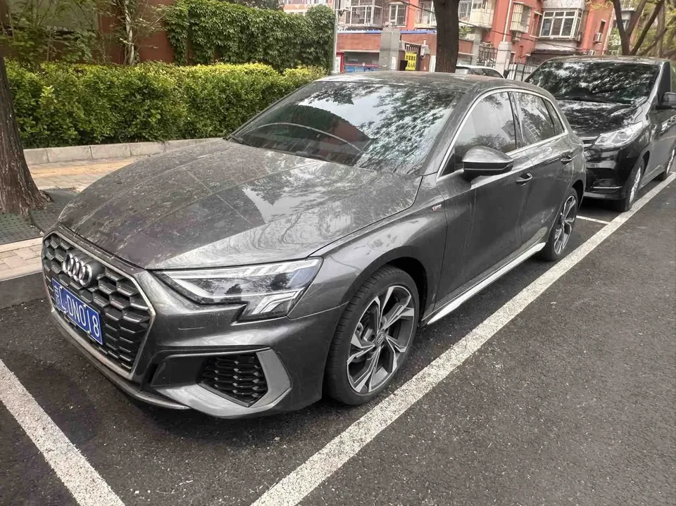 Audi A3 Sportback 35 TFSI Luxury Sports Edition 2022 — фото 1, купить с доставкой в Москву