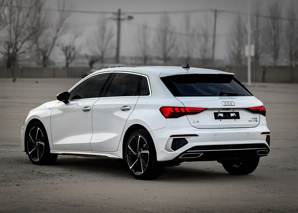 Audi A3 facelift Sportback 35 TFSI stylish and sporty 2023 — миниатюра 2