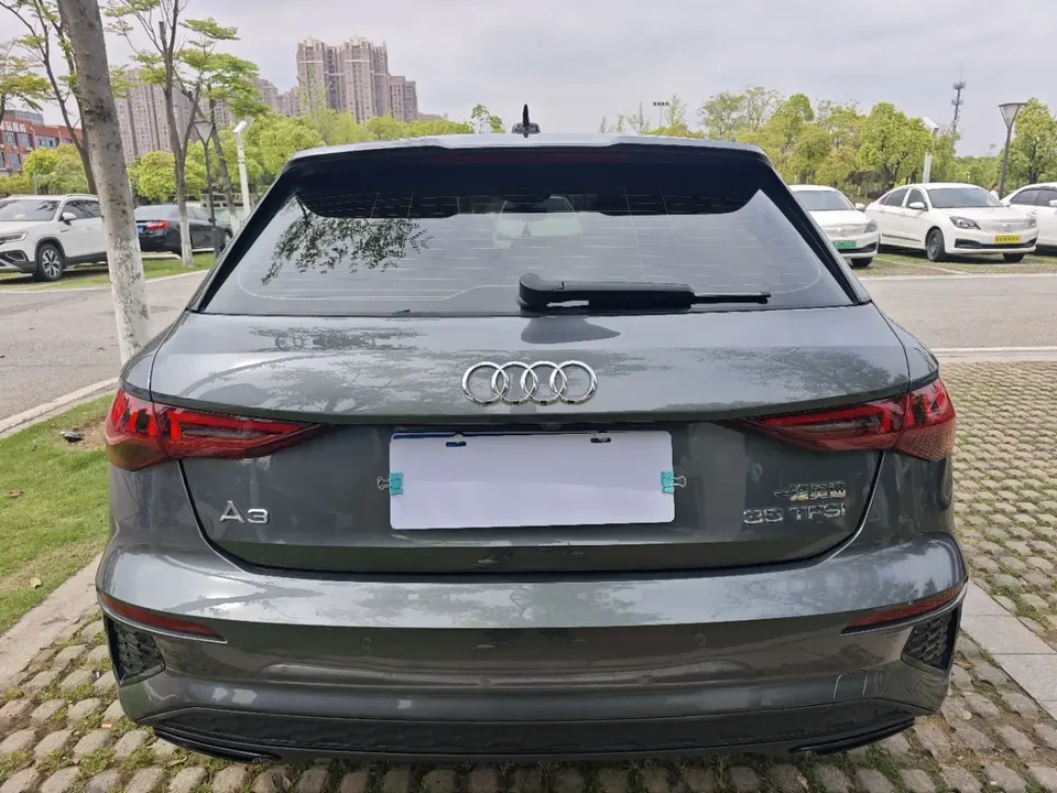 Audi A3 facelift Sportback 35 TFSI stylish and sporty 2023 — миниатюра 2