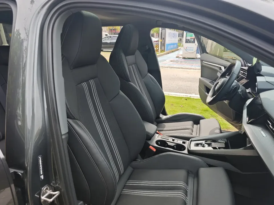 Audi A3 facelift Sportback 35 TFSI stylish and sporty 2023 — миниатюра 5