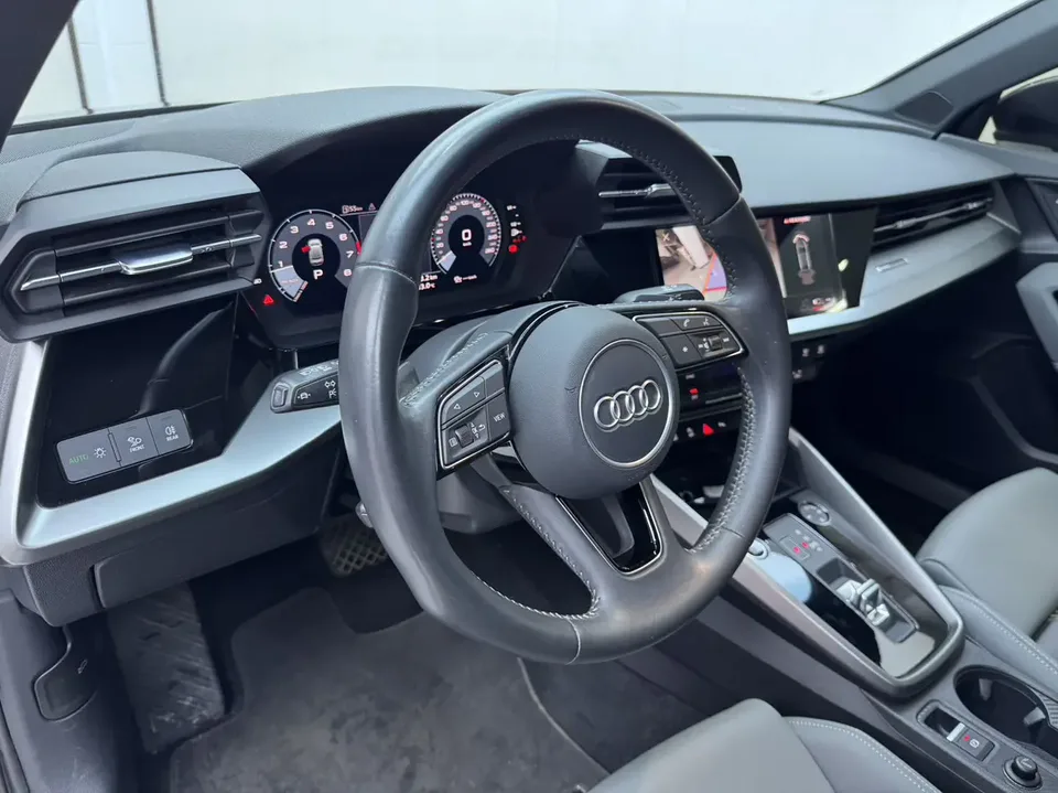 Audi A3 A3L Limousine 35 TFSI Fashion Sports 2022 — миниатюра 4