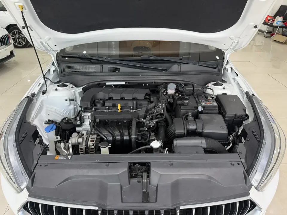Kia K3 facelift 1.5L CVT fashion version 2023 — миниатюра 3