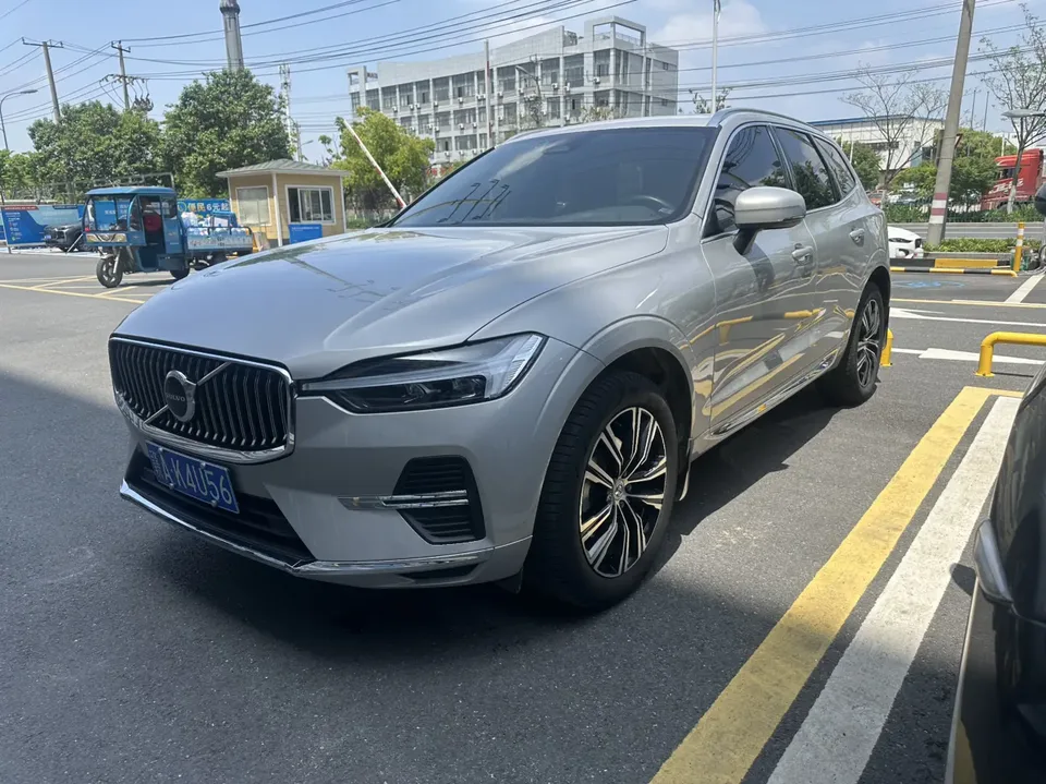 Volvo XC60 2022