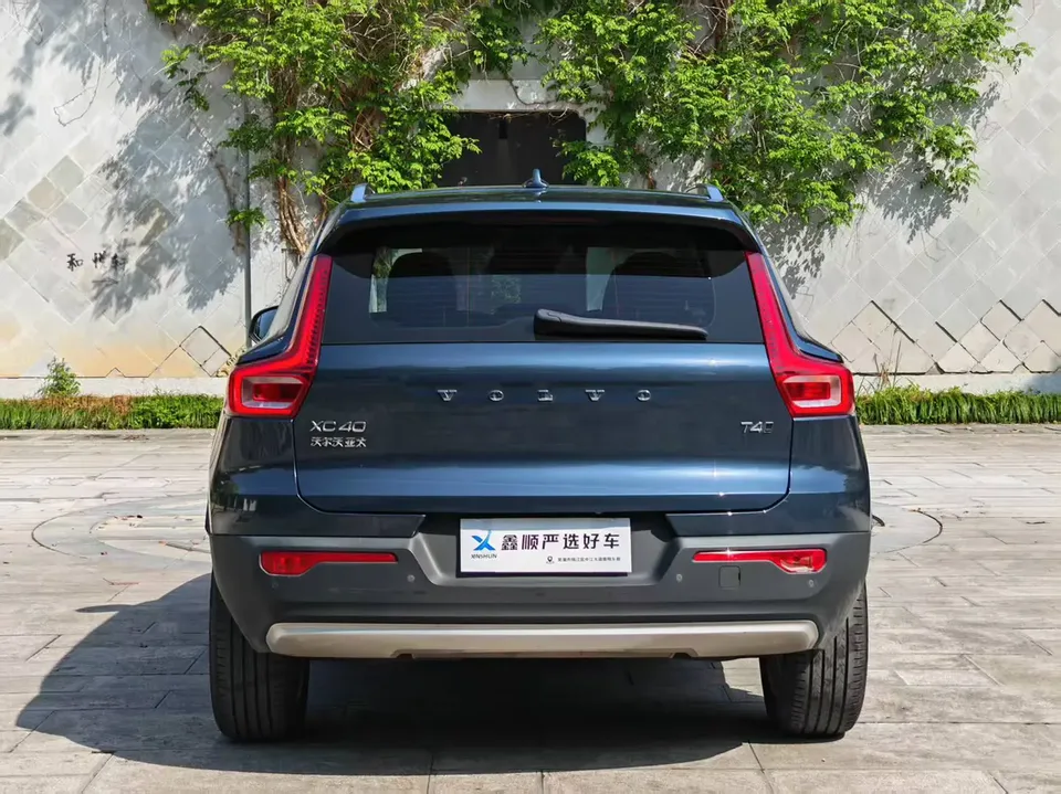 Volvo XC40 Volvo XC40 2021 T4 four-wheel drive smart travel fashion version 2022 — миниатюра 2