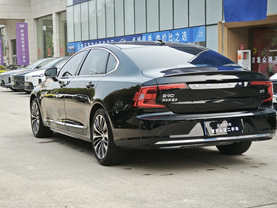 Volvo S90 Volvo S90 2024 B5 Luxury Edition 2024 — миниатюра 4
