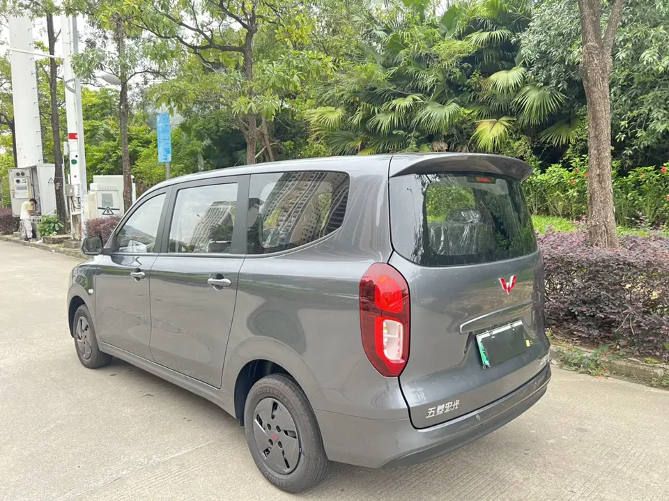 Wuling Hongguang Extended Range Wuling Hongguang Extended Range 2025 50KM Comfort 2026 — thumbnail 4