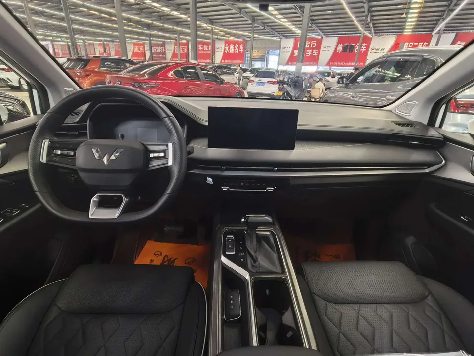 Wuling Jiachen Jiachen 2022 1.5T CVT Smart Luxury Edition 2023 — thumbnail 3