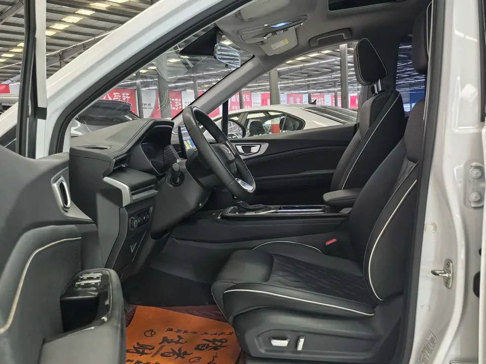 Wuling Jiachen Jiachen 2022 1.5T CVT Smart Luxury Edition 2023 — thumbnail 4