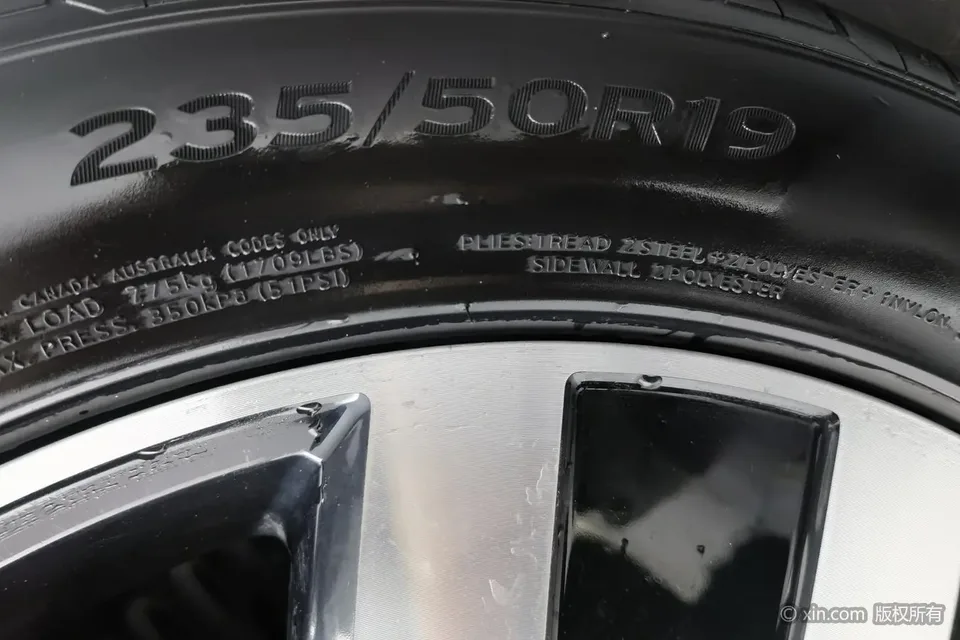 Volkswagen Tiguan L Tiguan L 2024 380TSI four-wheel drive R-Line version 7 seats 2023 — миниатюра 2