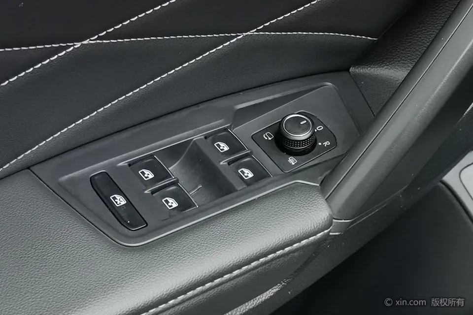 Volkswagen Tiguan L Tiguan L 2024 380TSI four-wheel drive R-Line version 7 seats 2023 — миниатюра 5