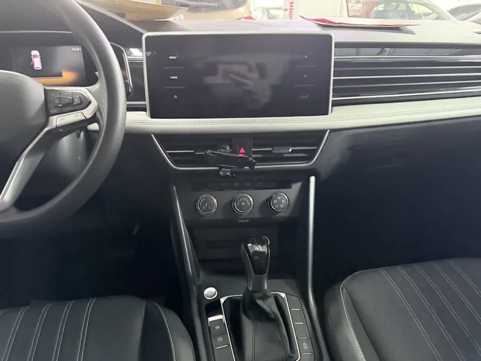 Volkswagen Tiguan L Tiguan L 2022 330TSI Automatic 2WD Comfort Edition 2022 — миниатюра 3