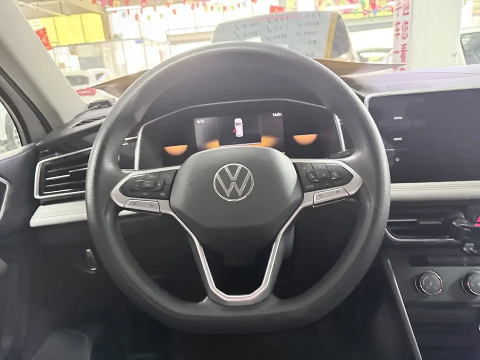 Volkswagen Tiguan L Tiguan L 2022 330TSI Automatic 2WD Comfort Edition 2022 — миниатюра 4