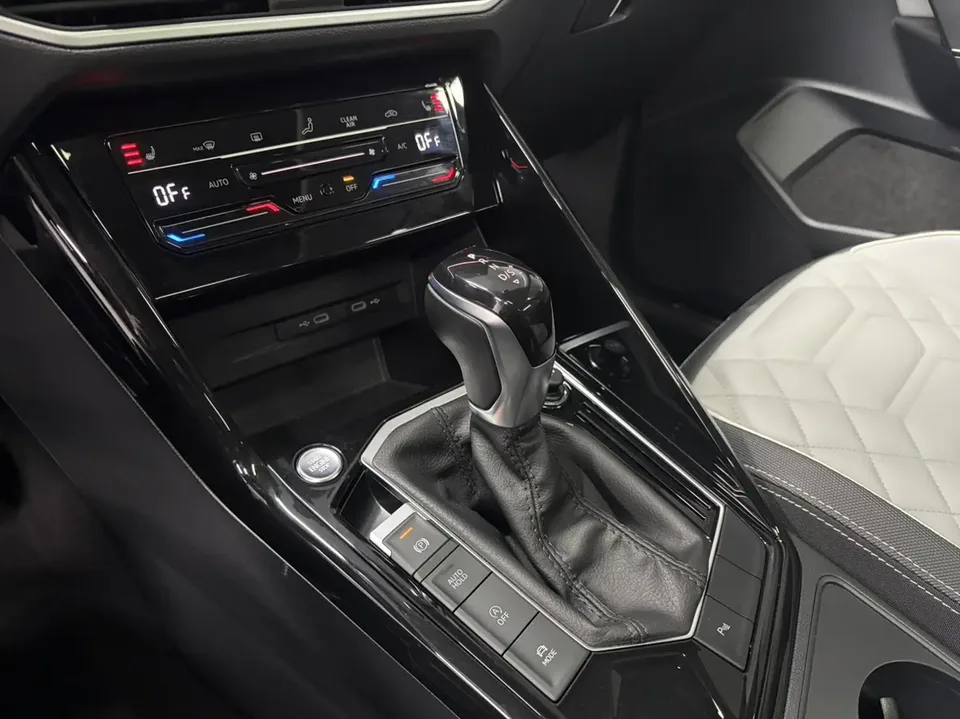 Volkswagen Tayron Tanyue 2023 280TSI 2WD Luxury Plus Advanced Edition 2022 — миниатюра 4