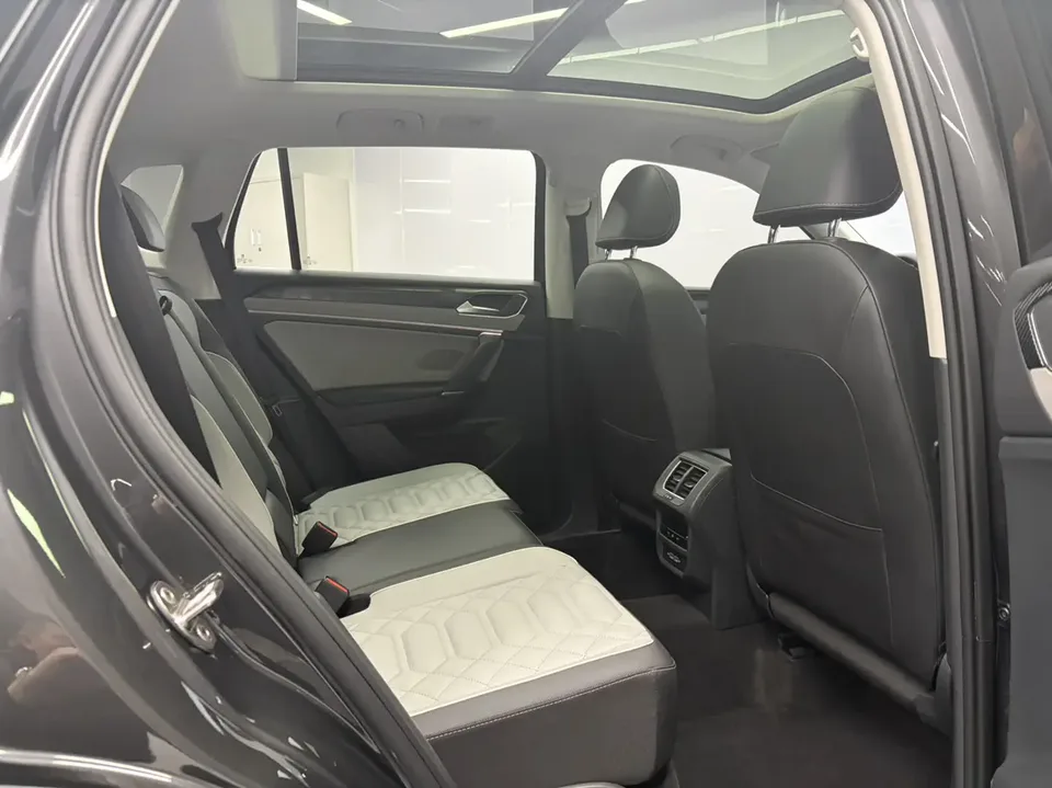 Volkswagen Tayron Tanyue 2023 280TSI 2WD Luxury Plus Advanced Edition 2022 — миниатюра 5