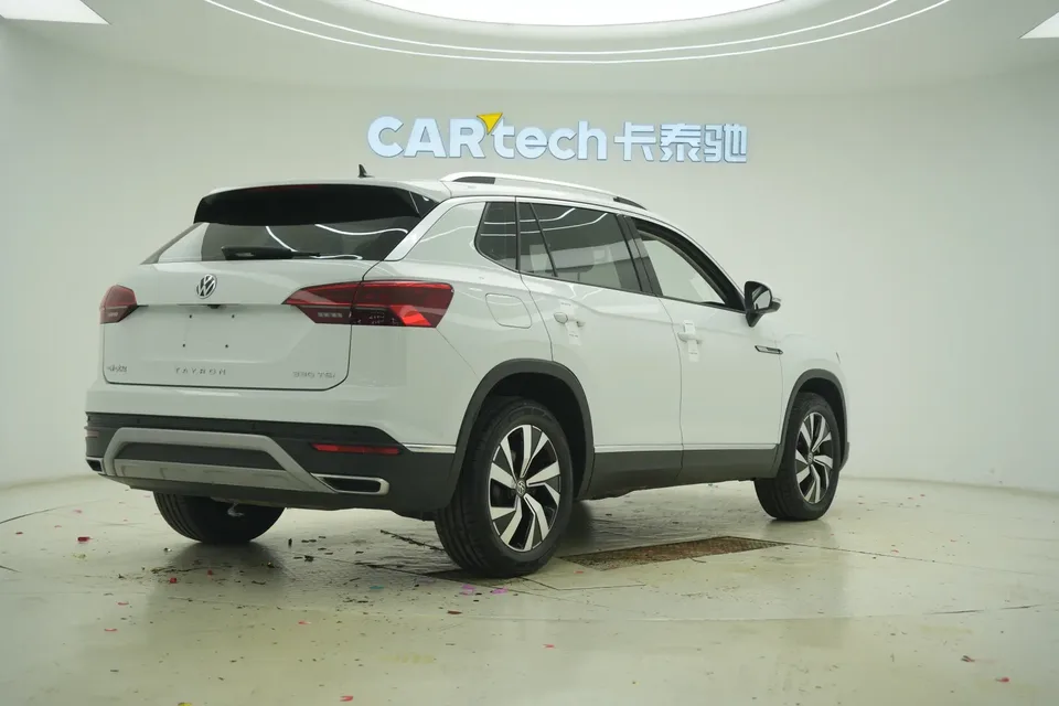 Volkswagen Tayron 330TSI 2WD Luxury Smart Edition Plus 2022 — миниатюра 3