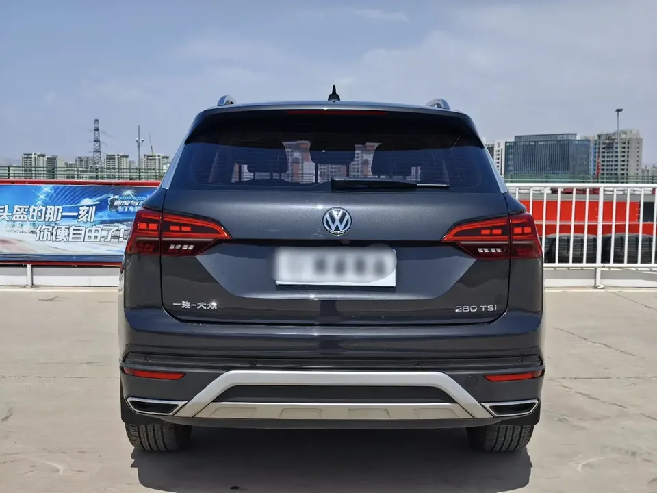 Volkswagen Tayron 280TSI 2WD Luxury Smart Edition 2022 — миниатюра 2