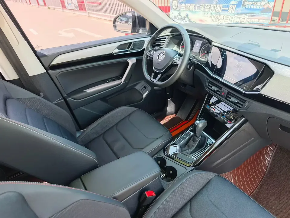 Volkswagen Tayron 280TSI 2WD Luxury Smart Edition 2022 — миниатюра 3