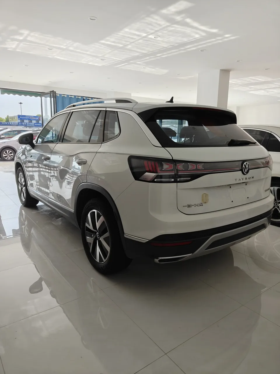 Volkswagen Tayron Tanyue 2023 330TSI 2WD Luxury Plus Advanced Edition 2022 — миниатюра 4