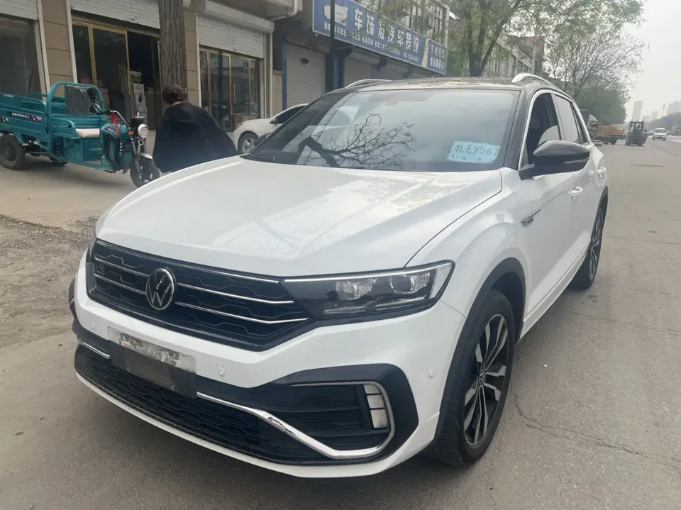 Volkswagen T-Roc Tanyue 280TSI DSG 2WD R-Line Pro PLUS 2022 — фото 1, купить с доставкой в Москву