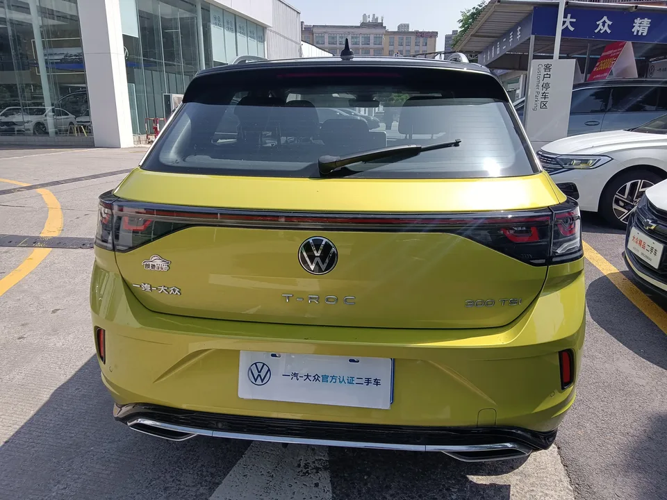 Volkswagen T-Roc 300TSI DSG Starlight Edition 2023 — миниатюра 3