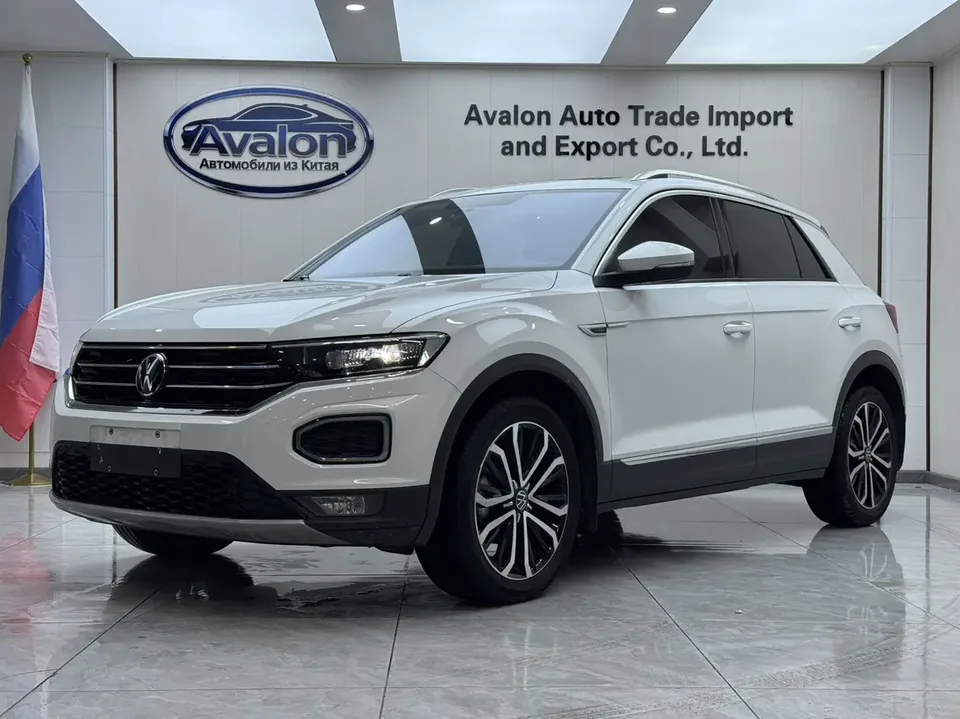 Volkswagen T-Roc Tange 280TSI DSG two-wheel drive comfort PLUS 2022 — фото 1, купить с доставкой в Москву