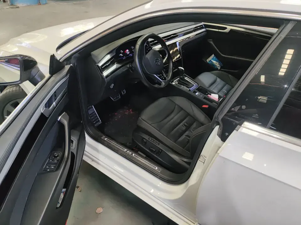 Volkswagen Arteon 380TSI Dazzling Edition 30th Anniversary Edition 2022 — миниатюра 4