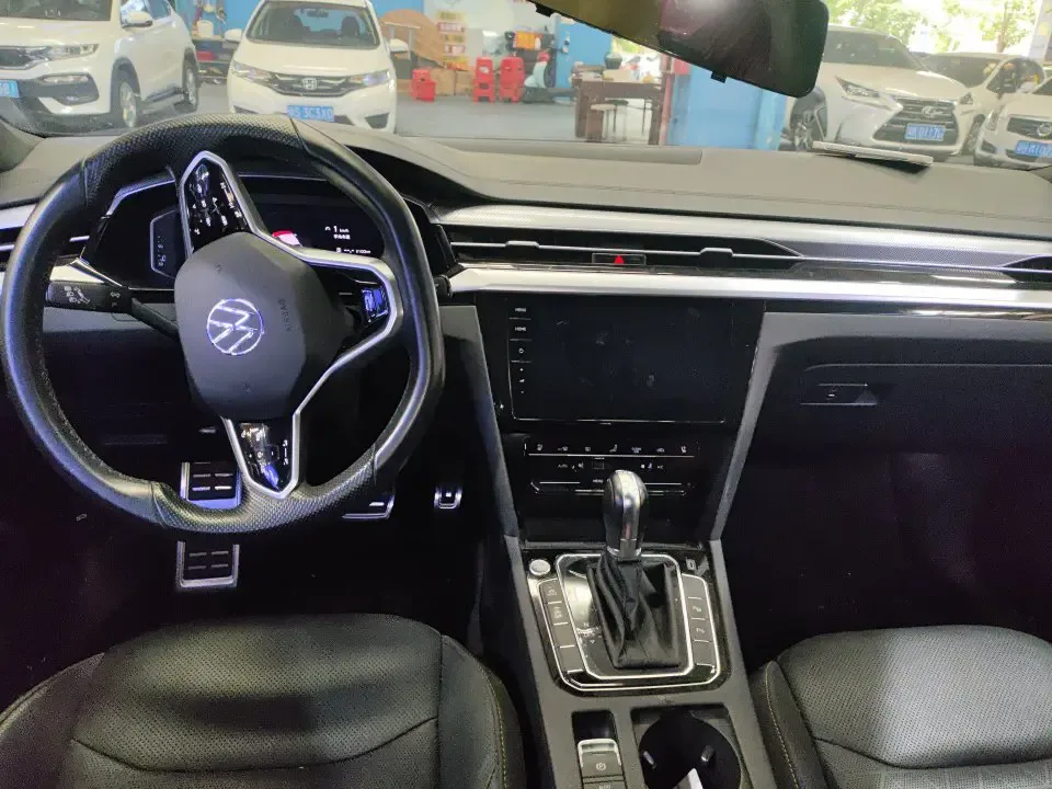 Volkswagen Arteon 380TSI Dazzling Edition 30th Anniversary Edition 2022 — миниатюра 5