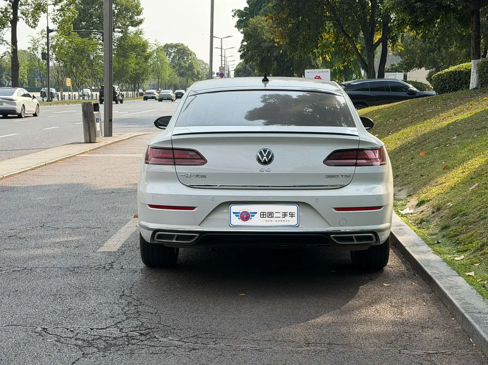 Volkswagen Arteon 380TSI Eye-catching Edition 2024 — миниатюра 2