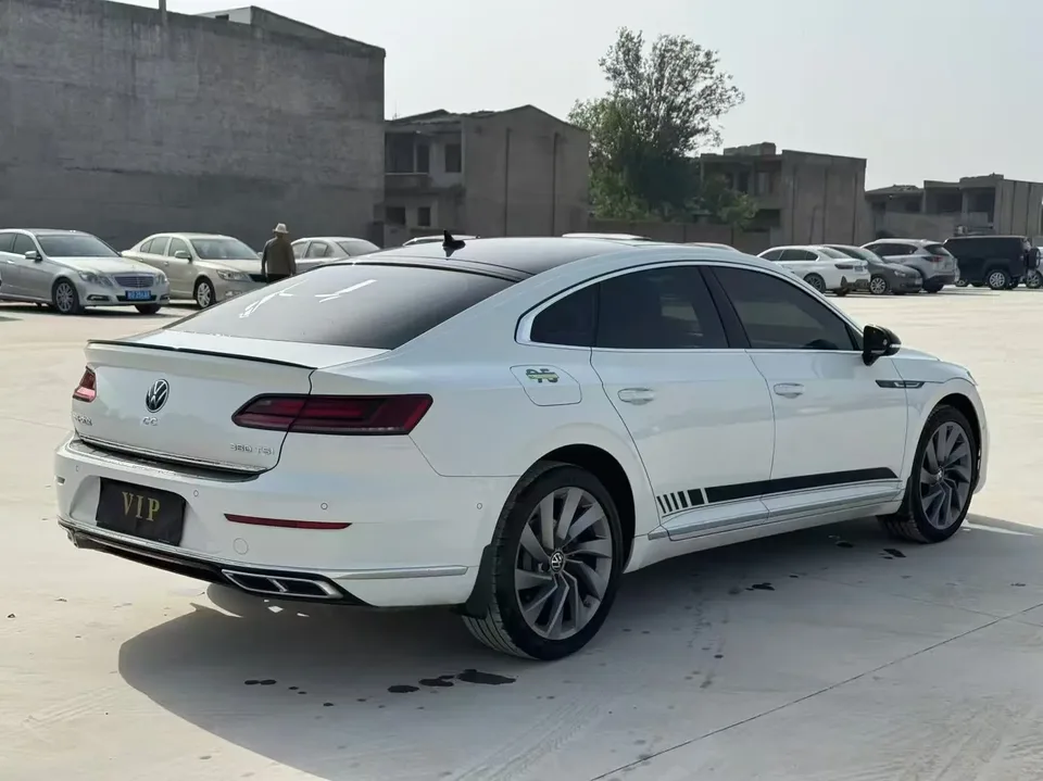 Volkswagen Arteon Volkswagen CC 2023 330TSI Dazzling Edition 2023 — миниатюра 2