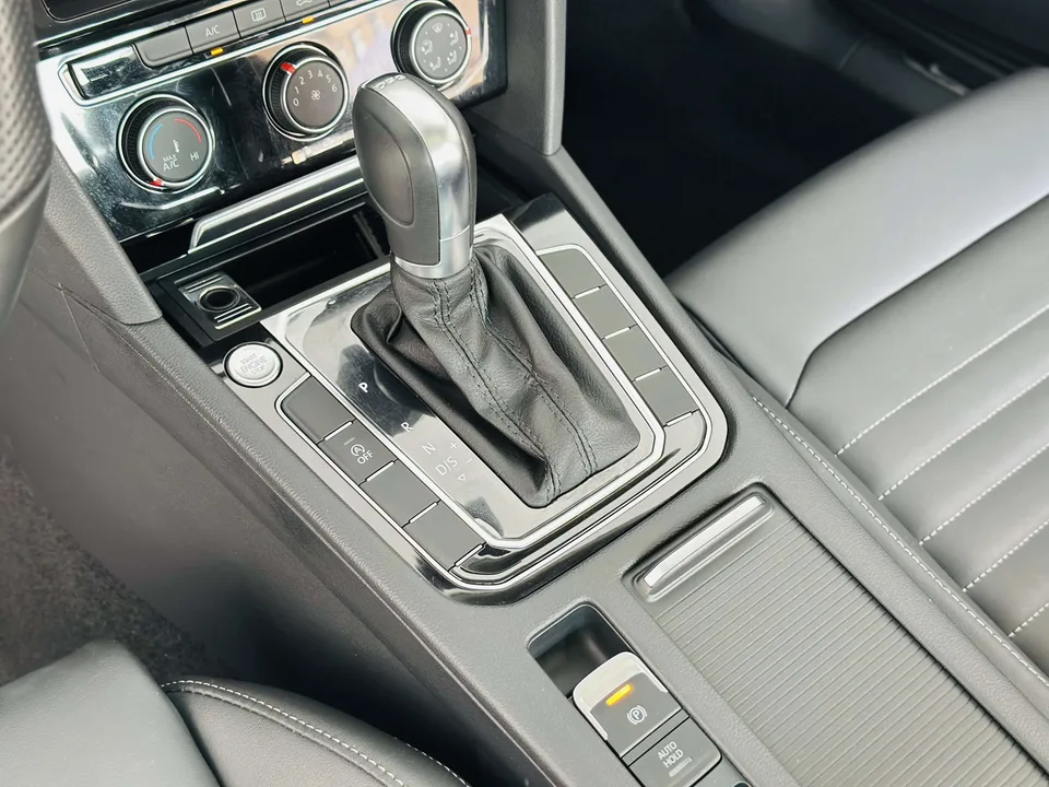 Volkswagen Magotan 2 million units public enjoyment model 280TSI DSG comfort model 2024 — миниатюра 4