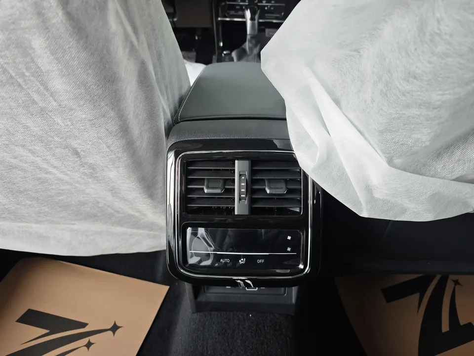 Volkswagen Passat PHEV Passat PHEV 2025 430PHEV Hybrid Business Edition 2025 — миниатюра 3