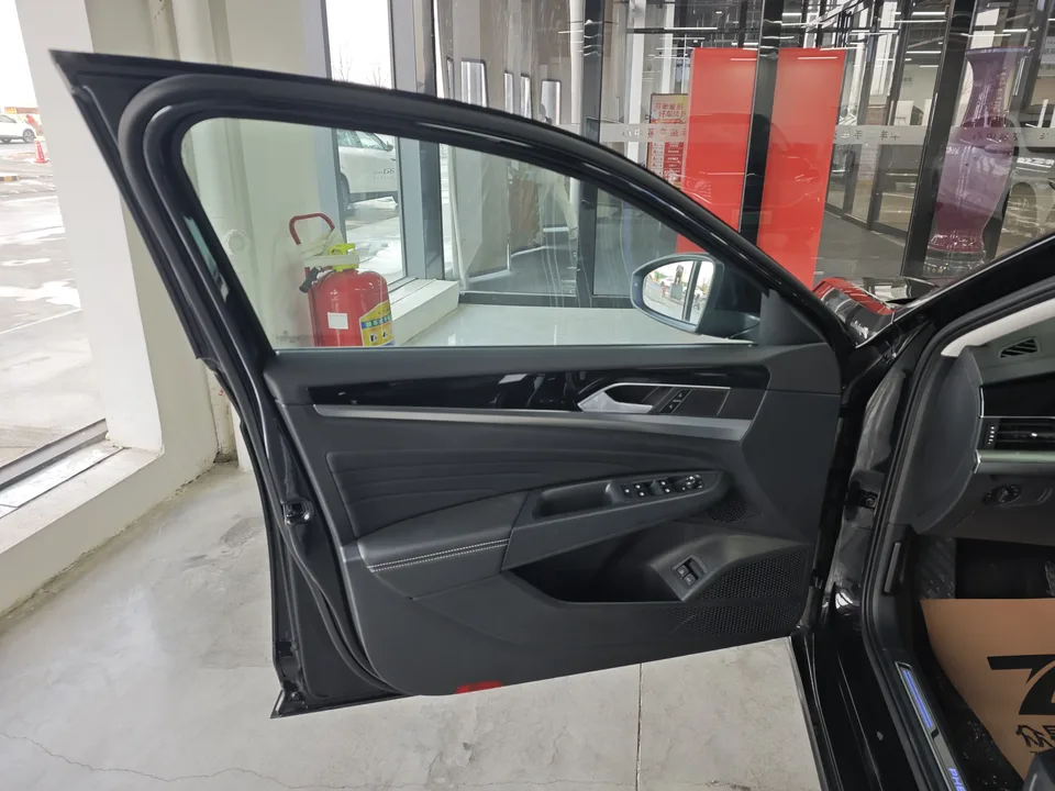 Volkswagen Passat PHEV Passat PHEV 2025 430PHEV Hybrid Business Edition 2025 — миниатюра 4
